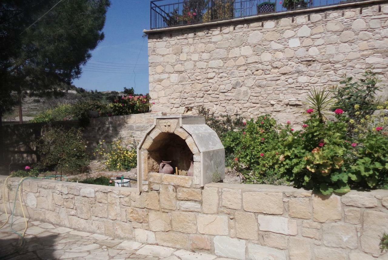 Lantana Stone House Villa Lemona ภายนอก รูปภาพ